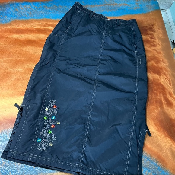 Skhoop Black Long Floral Embellished Puffer skirt insulated layer medium - Picture 1 of 14